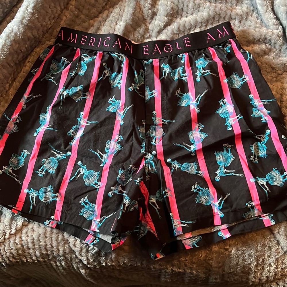American eagle Men’s M never been worn